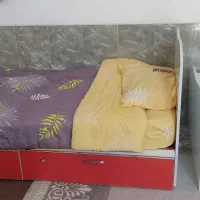 فروش تخت نوجوان و میز کامپیوتر و 2 تا باکس