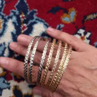۷عدد النگو رنگ ثابت ۳تا نقره ای ۴تا طلایی
