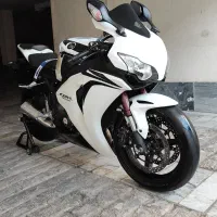 cbr1000|موتورسیکلت|تهران, استخر|دیوار