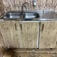 3عددکابینت اشپزخانه و سینک ظرفشوی
