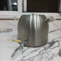 کتری روی گاز