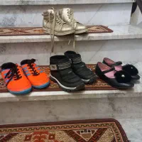 چهار جفت کفش سایز سی وپنج تا سی ونه