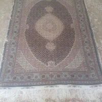 یک‌ عدد‌ فرش‌ مسند