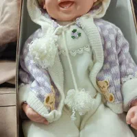 عروسک نو با جعبه