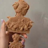 شمع دختر پشت پروانه