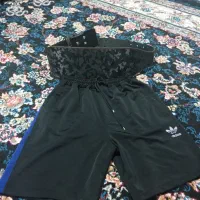 کمربند ورزشی و شلوارک ورزشی