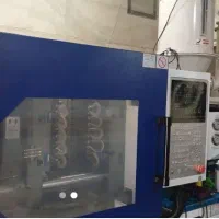 کارگر تزریق پلاستیک شیفت شب وروز