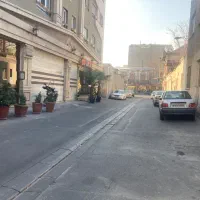 ۱۰۵۰متر مربع همکف تجاری ۲باب مغازه نوساز
