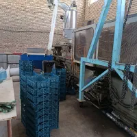 کار در کارگاه تزریق پلاستیک