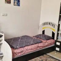 تخت و کمد و میز تحریر و عسلی