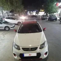 کوییک R سفید سقف قرمز