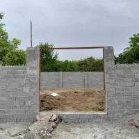 زمین چسبیده به شهر