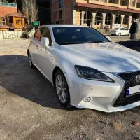 لکسوس i300