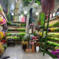 فروشنده و کارگر ساده