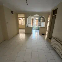 مقربی تفرشی / ۴۵ متر / غرق در نور