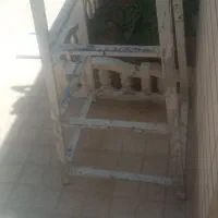 چهار پایه اهنی سه پله و سبک