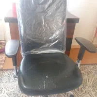 سلام یک عدد صندلی جک دار