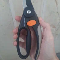 قیچی باغبانی ‌%100 اصل برند فیسکارس(FISKARS)فنلاند
