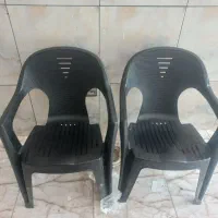 صندلی پلاستکی و چرم