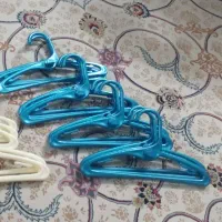 چوب لباسی بچگانه در حد نو