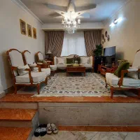 ۵۲ متر با پارکینگ طبقه اول(تک واحدی)