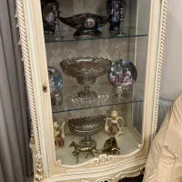 ویترین درحد نو مناسب جهیزیه چوب روس