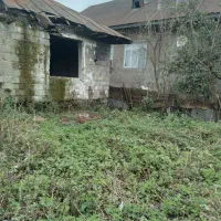 لنگرود اطاقور زمین ۳۰۰متری با بنای قدیمی