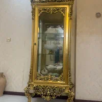 گنجه ورق طلا. بوفه