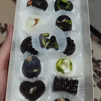 شکلات دست ساز