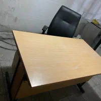 فروش یکعددمیز وصندلی چرخداراداری