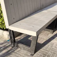 نیمکت بتنی با پایه فلزی