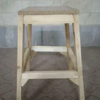چهار پایه چوبی