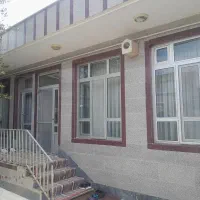 خانه ویلایی یک طبقه پایین تر از دادگستری