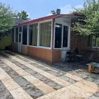 کلبه شیشه ای دنج