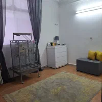یک-واحد-آپارتمان-بر-خیابان