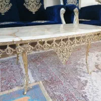 میز  برنزی