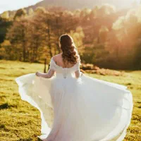 تبلیغات،فرمالیته،عقد ساحلی