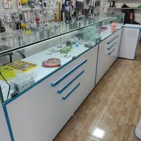 دکور و وسایل کامل مغازه بفروش میرسد