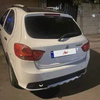کوییک R مشکی سفید