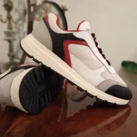 کتونی اورجینال ایتالیایی پرادا سایز ۴۴