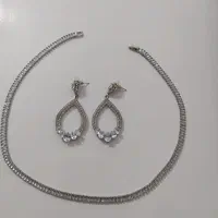 گوشواره و گردنبند