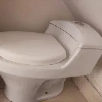 توالت فرنگی  درحد نو ۲۵۰۰