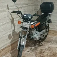 موتور رهرو ۲۰۰cc همراه باکس و کلاه ایمنی