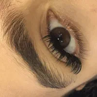 کاشت مژه