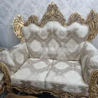 مبل هشت نفر سلطنتی در حد نو بدلیل کم بود جا به