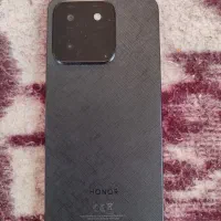 گوشی موبایل هونور تمیز بدون هیچ گونه تعمیر