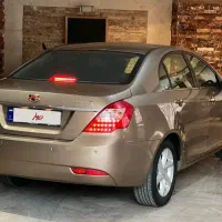 جیلی امگرند ۷ مشابه صفر