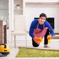 خدمتکار و نظافتچی منزل با هزینه مدنظر شما