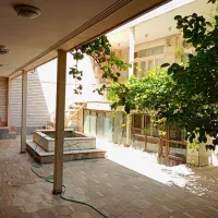 فروش-حیاط304متری-قابل-نشیمن2خانواده-ششگلان-منافزاد