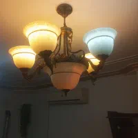 لوستر فروشی